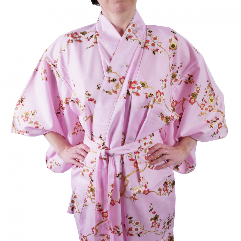 japanischer Yukata Kimono aus rosafarben Baumwolle, KINUME, goldene Pflaumenblüten
