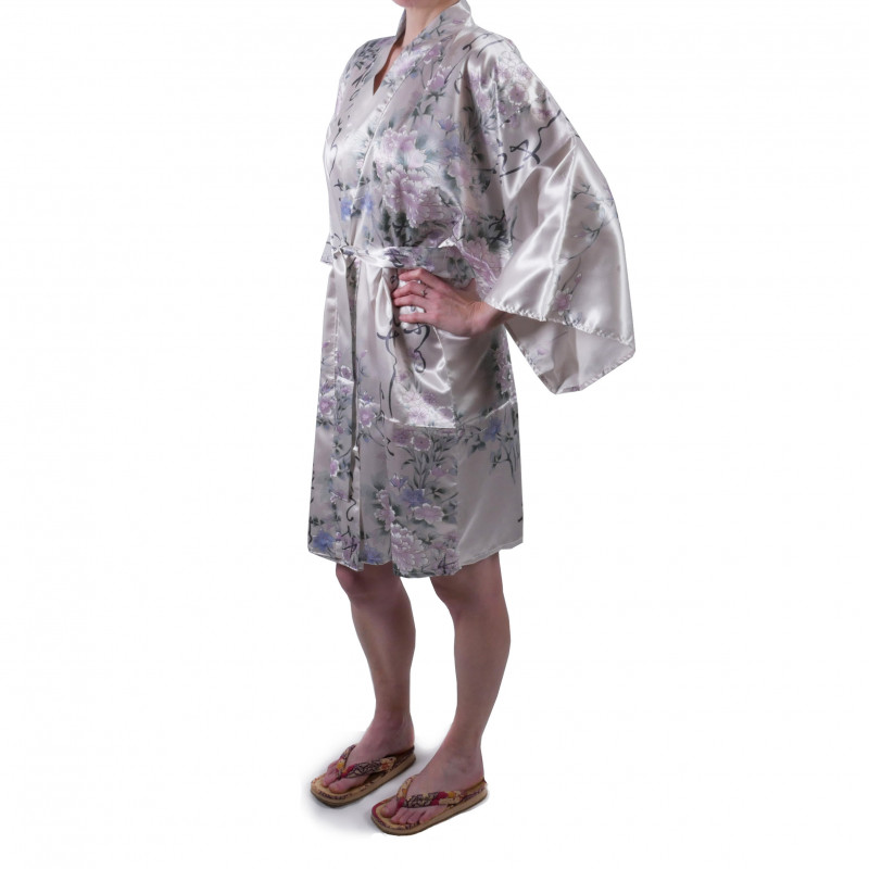 hanten kimono giapponese bianco satinato, UTAUME, poesia e fiori