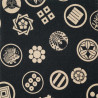 tissu noir japonais en coton motifs emblèmes fabriqué au Japon largeur 112 cm x 1m