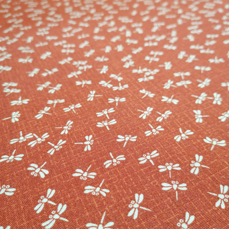 Tessuto giapponese in cotone rosso con motivo libellula, TOMBO, realizzato in Giappone larghezza 112 cm x 1m