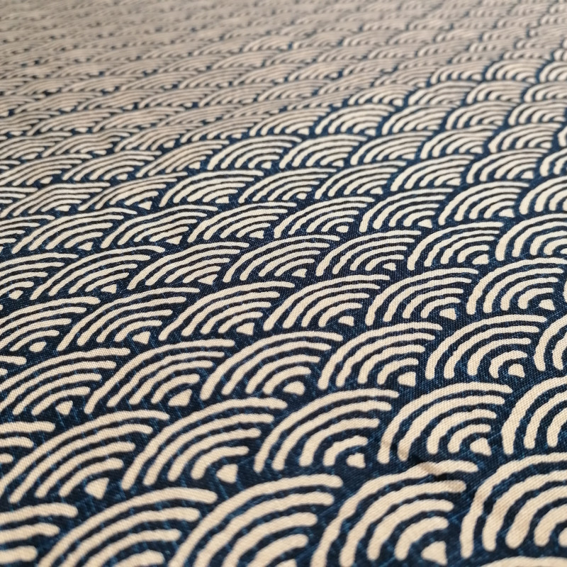 Japanischer blauer Baumwollstoff mit Wellenmuster, SEIGAIHA, hergestellt in Japan Breite 112 cm x 1m