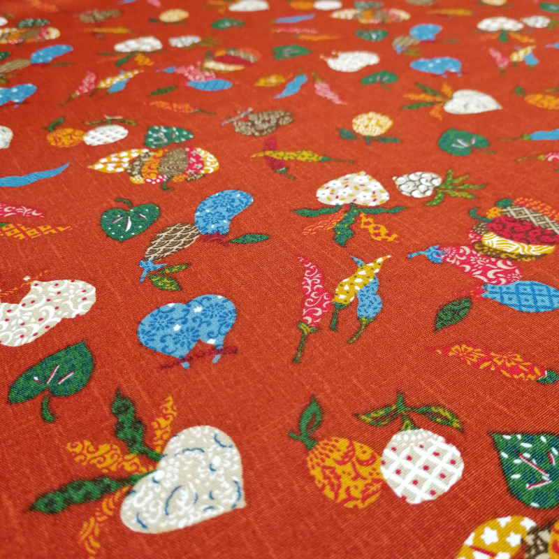 Tessuto giapponese in cotone rosso con motivo vegetale, YASAI, realizzato in Giappone larghezza 112 cm x 1m