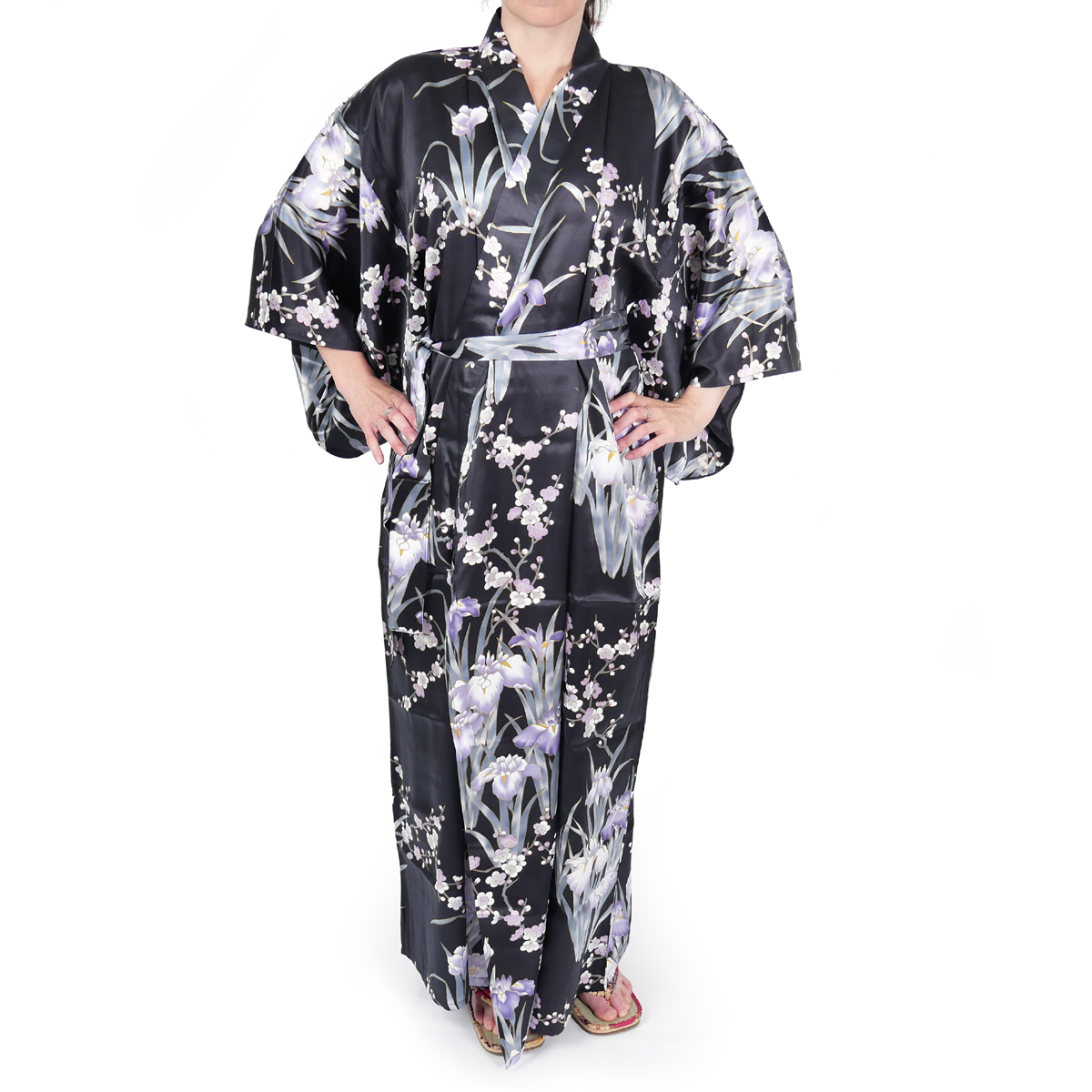 kimono yukata japonais noir en soie fleurs iris prune pour femme