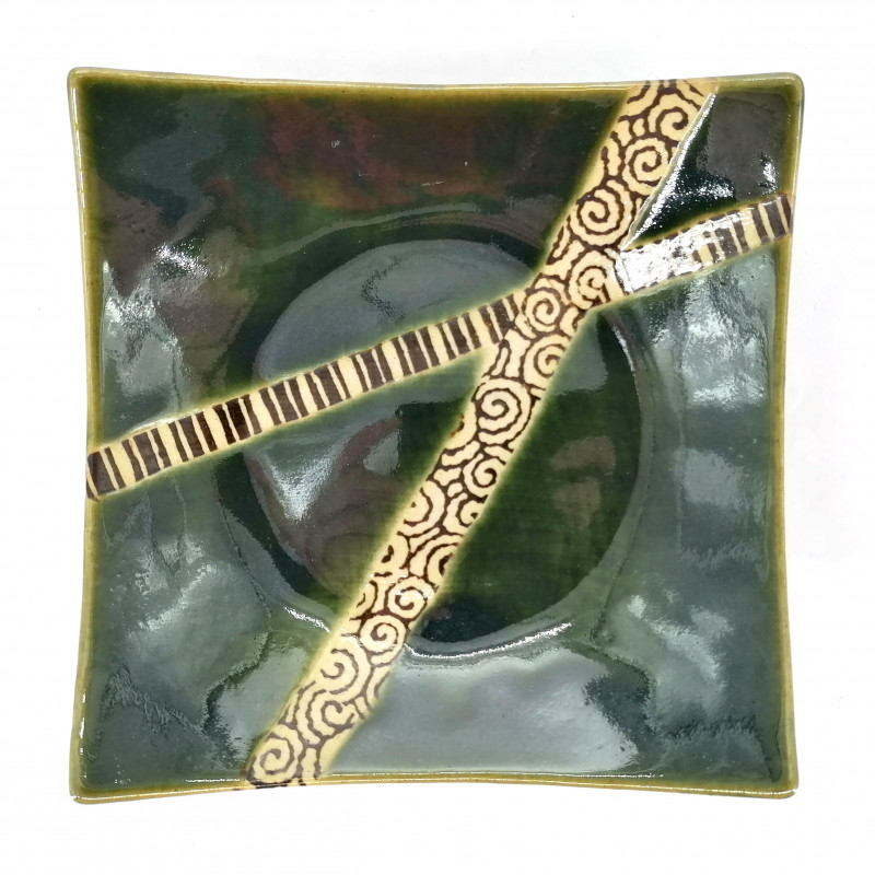 Japanische quadratische Keramikplatte mit erhabenen Kanten, grünen, gekreuzten Linien - KUROSUORIBE