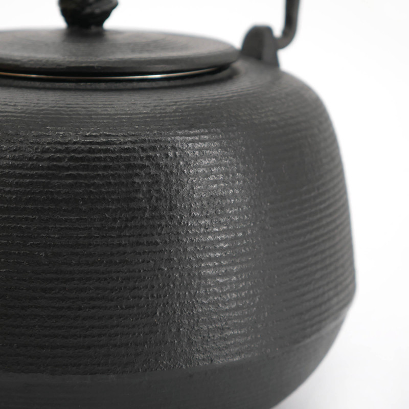 Schwarz emaillierte japanische Teekanne aus Gusseisen, ROJI ITOME, 1,7 lt