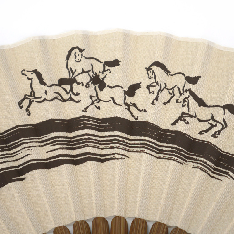 Japanese beige fan in polyester and bamboo with wild horses pattern, UMAKUIKU, 22cm
