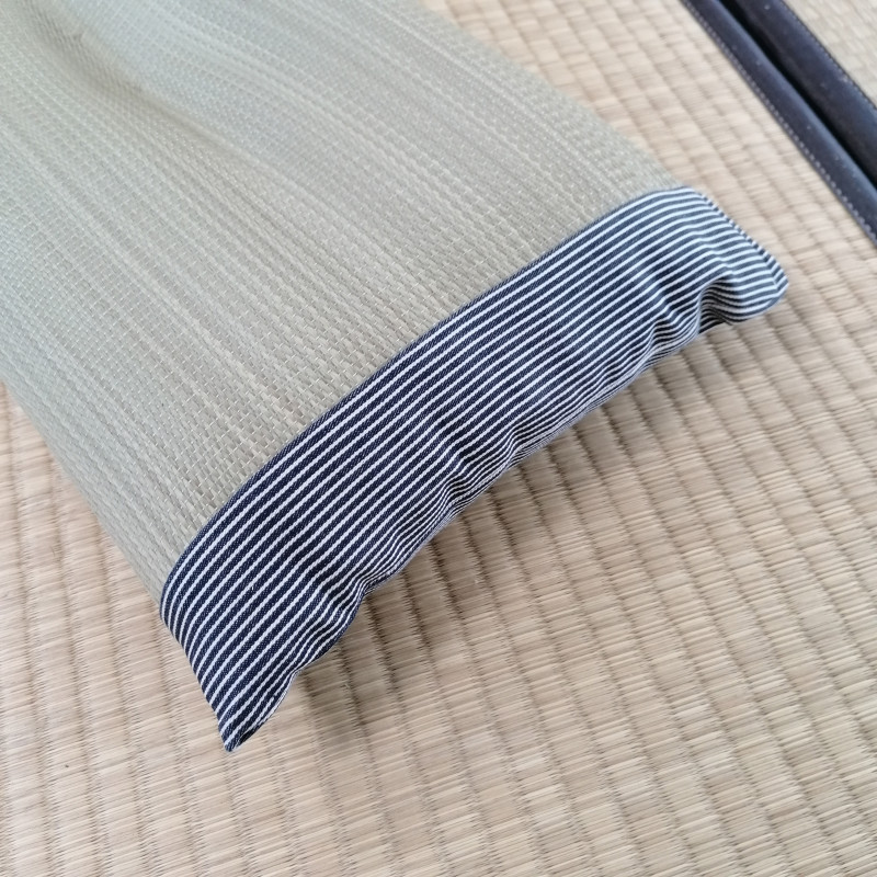 Japanese makura cushion in HICKORY gray rice straw 50x30cm