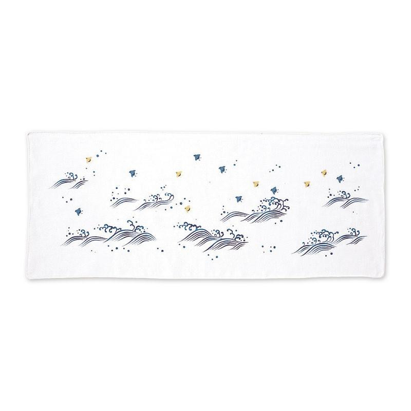 Small Japanese cotton towel with blue plover pattern, NAMICHIDORI, 34 x 88 cm