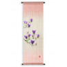Handbemalter beiger Hanfteppich mit lila und weißen Blumenmuster, MOKUREN, 30x100cm
