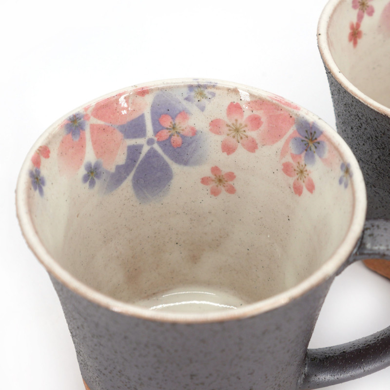Duo de mug japonais artisanaux en terre cuite, motifs sakura bleu et rose, AO TO PINKU