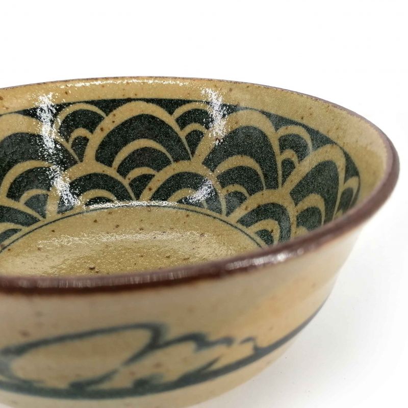 Bol japonais donburi en céramique beige et marron motif vagues noires - KURO SEIGAIHA - 17cm