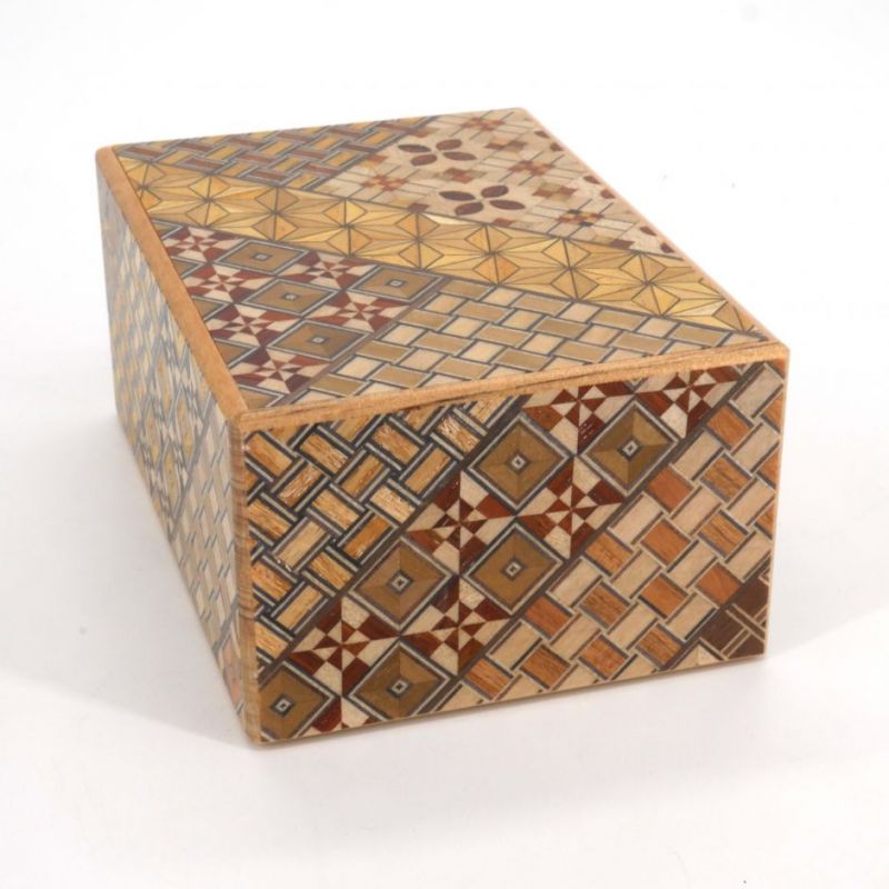 Hakone Yosegi Traditional Marquetry Secret Box, 7 steps