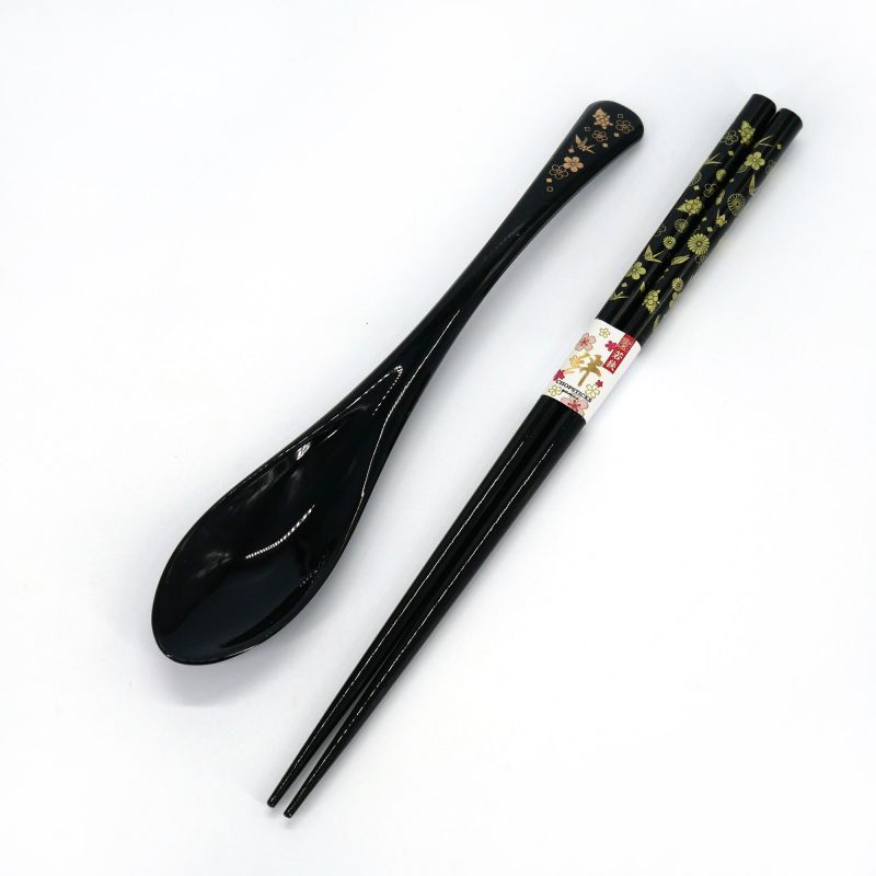 Pair of black Japanese wooden chopsticks with crane and turtle pattern and the matching resin spoon - TSURUKAME - 22.5 and 19.5 