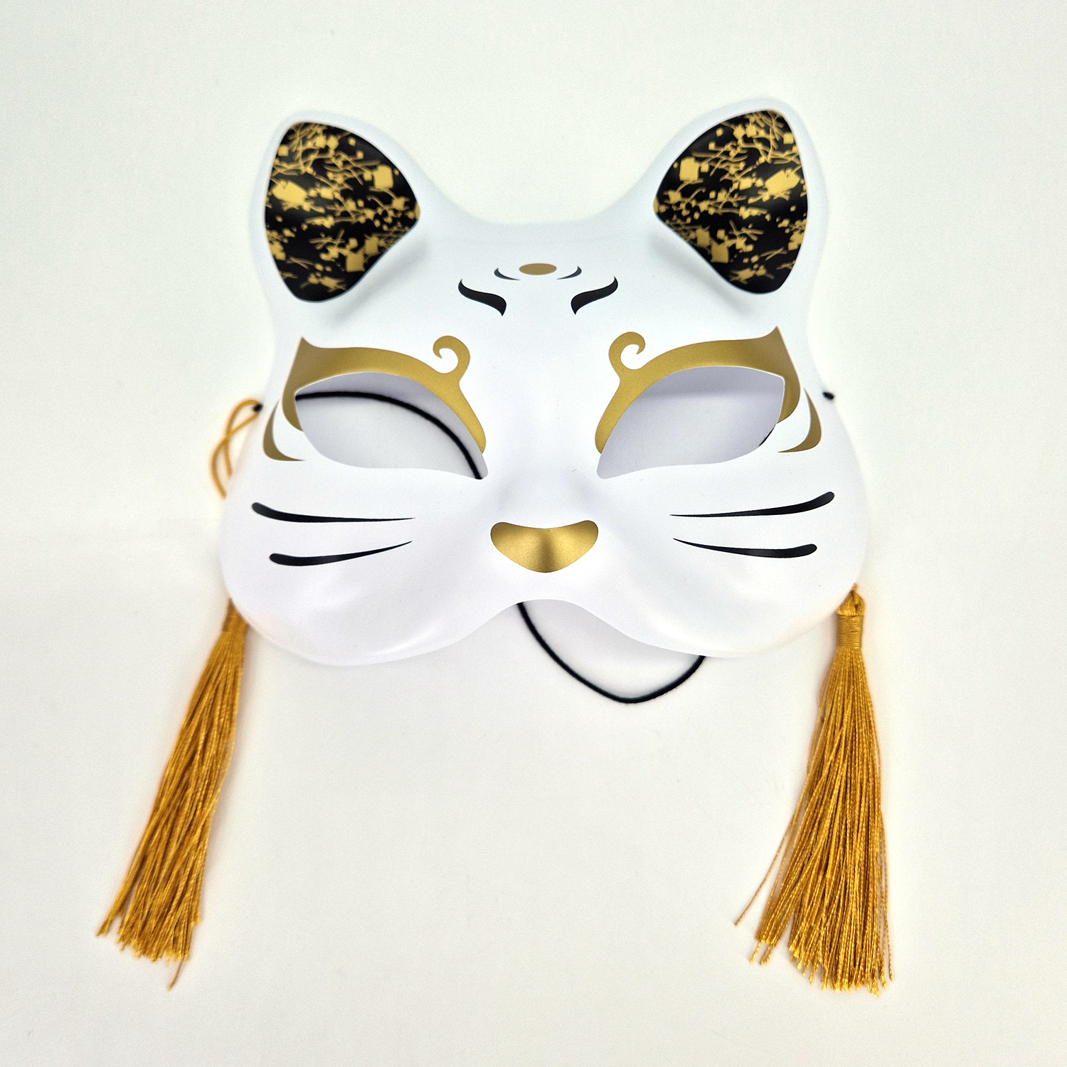 Japanese red and white cat mask