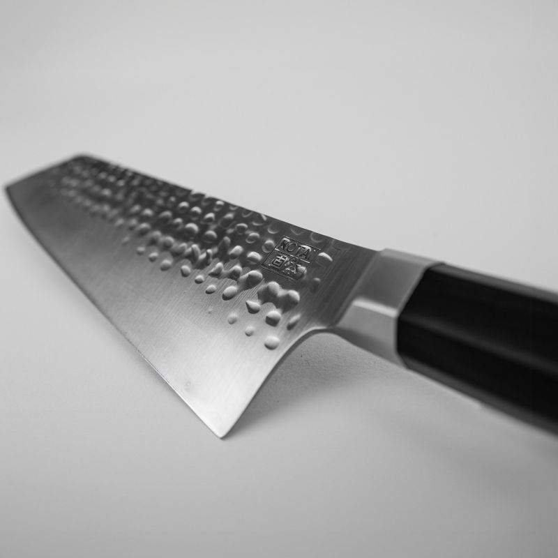 Couteau de cuisine japonais martelé Santoku Bunka- avec saya et boite en bambou - lame 17 cm
