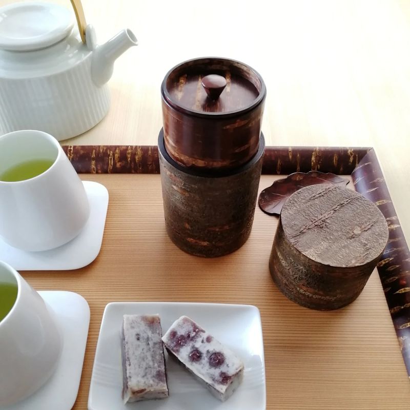 Caja de té de corteza de cerezo, HOSOGATA CHIRASHI