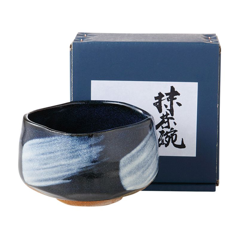 bol matcha traditionnel japonais couleur bleu en terre KON UWAGUSURI SHIROHAKE