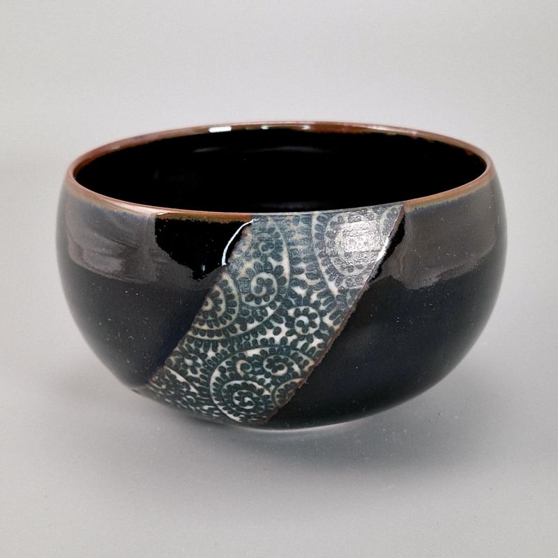 Japanische Keramikreisschale, schwarz mit gemustertem Band, KARAKUSA