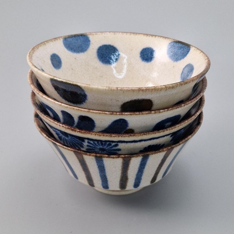 Set de 4 bols à riz japonais, beige et bleu, motifs divers, SAMAZAMANA