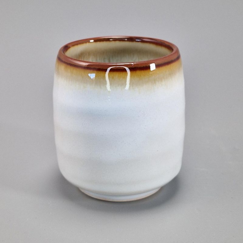 Japanische Teetasse aus Keramik, weiße, braune Farbtöne - KYOKAI