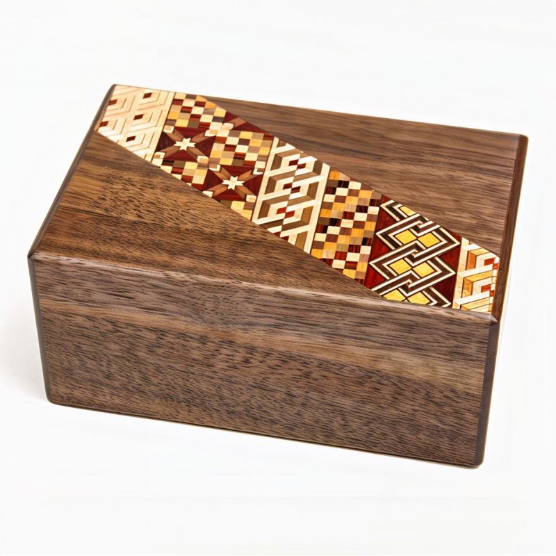 Secret box in traditional Yosegi marquetry from Hakone, OBI, 21 levels