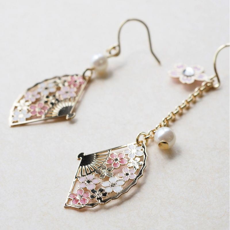 Japanese earrings - Cherry blossom and fan pattern with pearls.