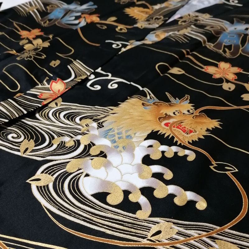 Schwarzer japanischer Happi-Kimono mit goldenem Drachen aus Baumwolle für Herren – DORAGON