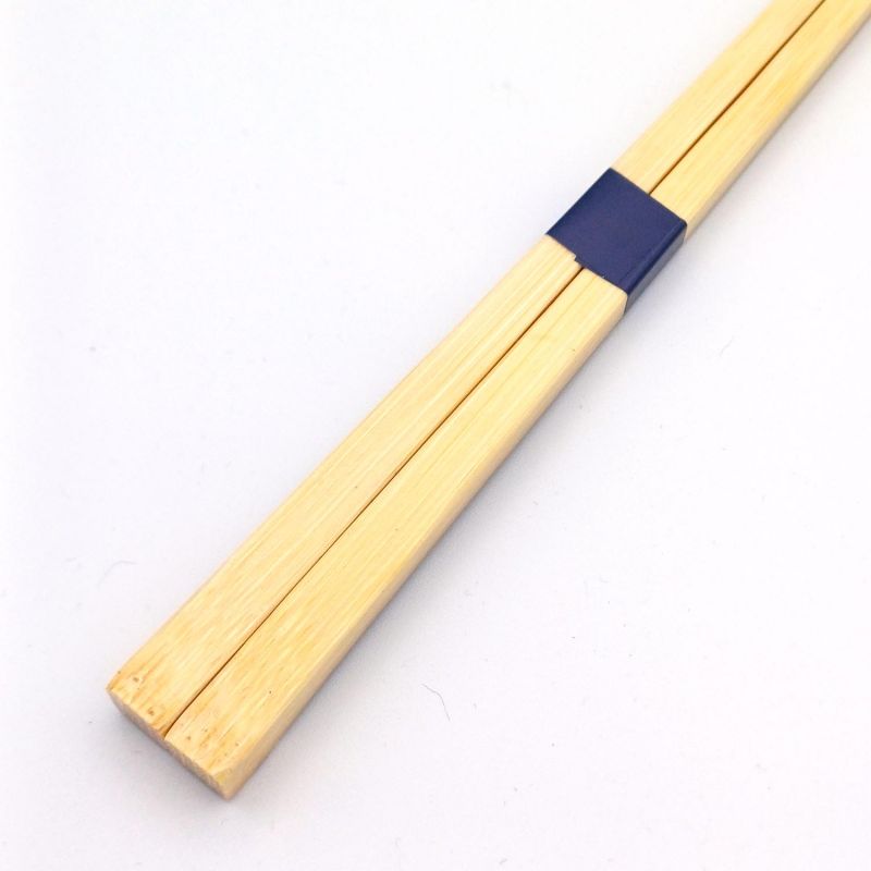 Pair of Japanese bamboo chopsticks, red, AKANURI Kakubashi tenbushi, 22.5 cm