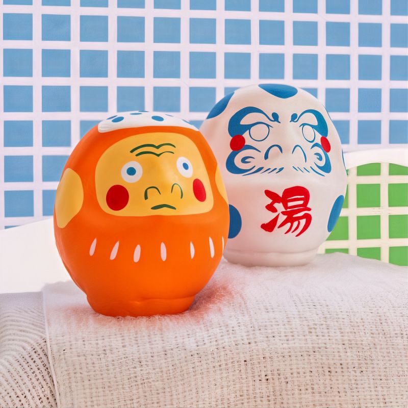 Muñeca japonesa, DARUMA en aguas termales, Onsen