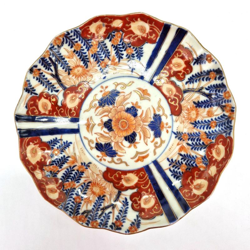 Vintage Japanese round plate, Imari 19th century