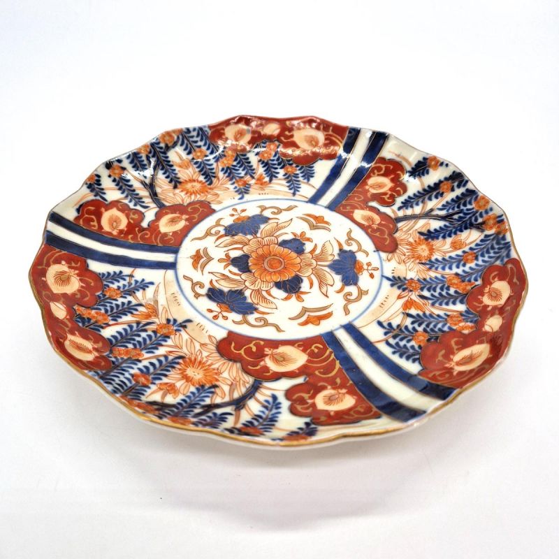 Vintage Japanese round plate, Imari 19th century