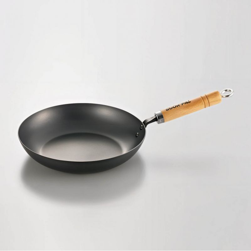 Steel frying pan with wooden handle, YOSHIKAWA FRYING PAN