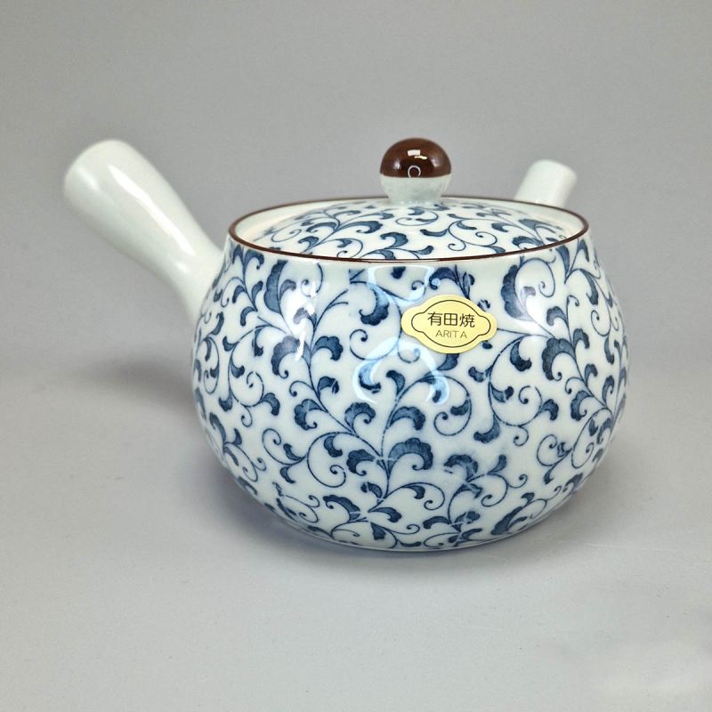 Théière japonaise en céramique Arita 420cc, blanche et bleue, motif fougères Karakusa